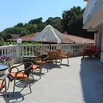 Katalina Aparthotel 4*