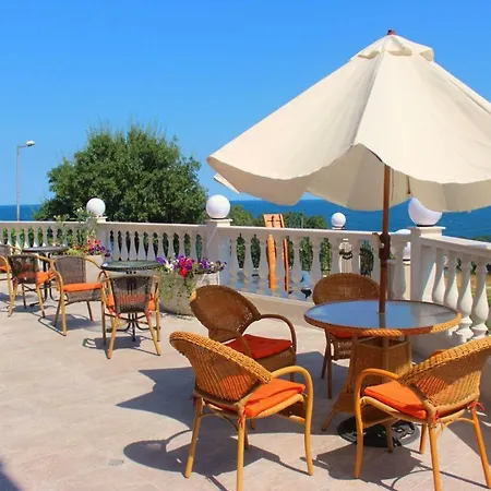 Katalina Aparthotel
