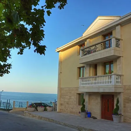 Katalina Aparthotel