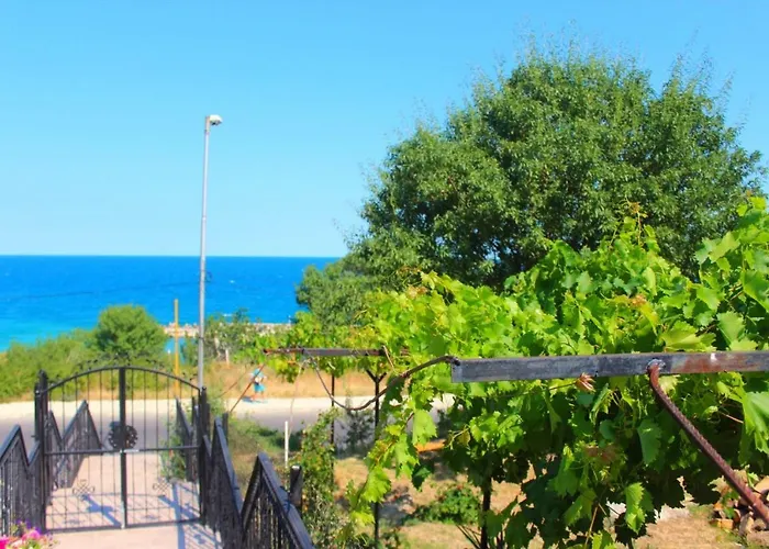 Katalina Aparthotel 4*